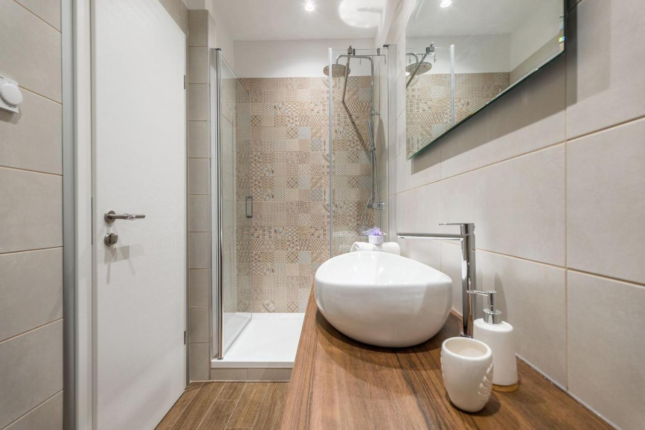 Vintage House Al Pozzo Aparthotel Hvar Town Bagian luar foto