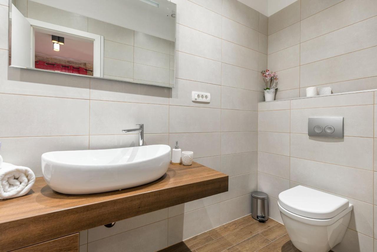 Vintage House Al Pozzo Aparthotel Hvar Town Bagian luar foto