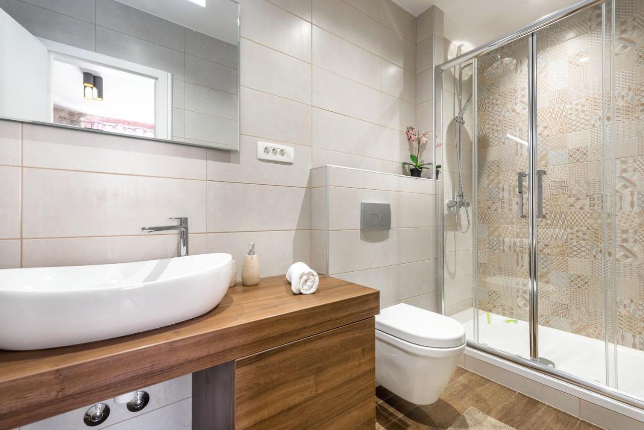 Vintage House Al Pozzo Aparthotel Hvar Town Bagian luar foto