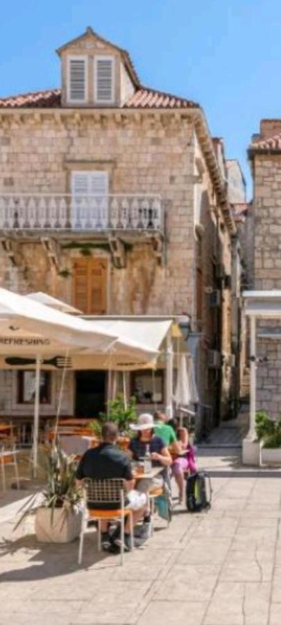 Vintage House Al Pozzo Aparthotel Hvar Town Bagian luar foto